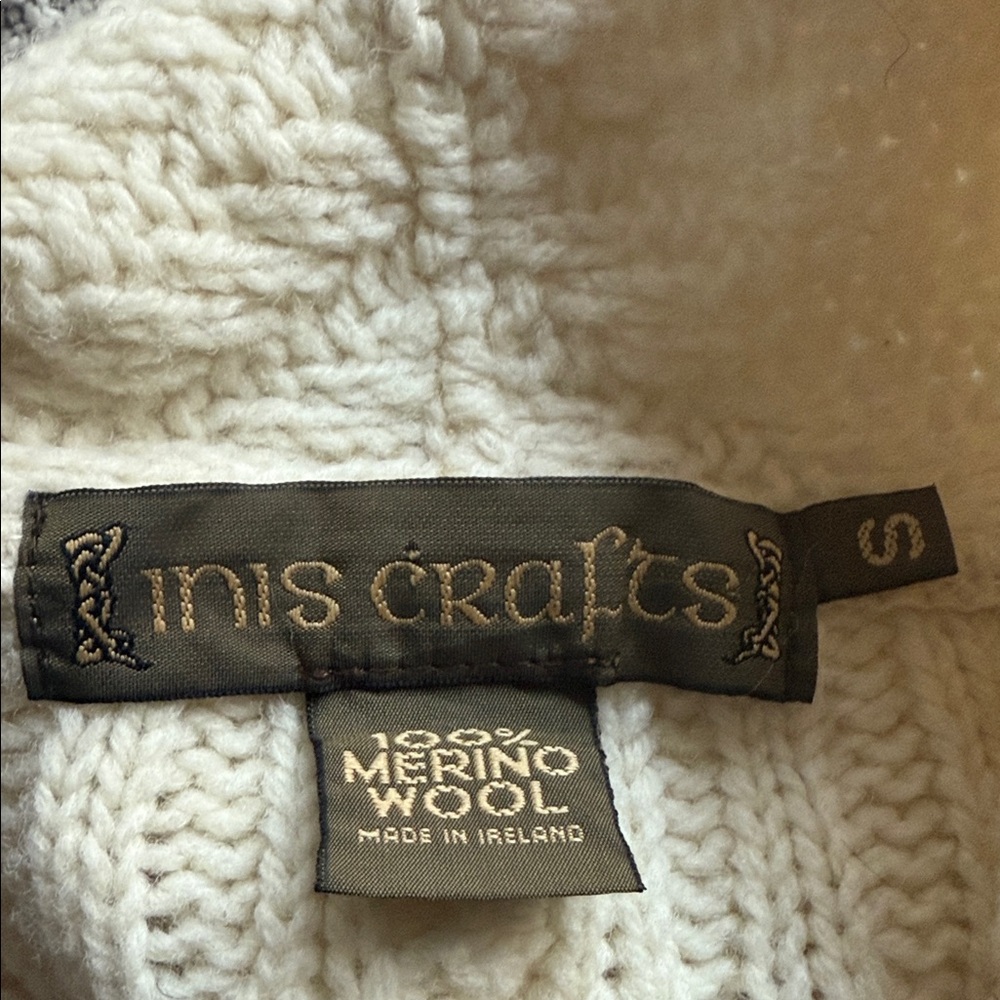 Vintage Merino Wool Cream Cable Knit Sweater - Picture 2 of 5